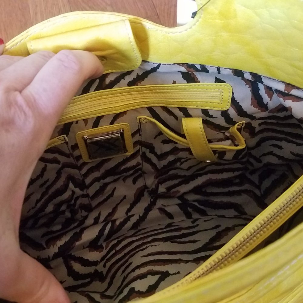 NWT MAXX New York Yellow Handle Purse - Picture 8 of 11